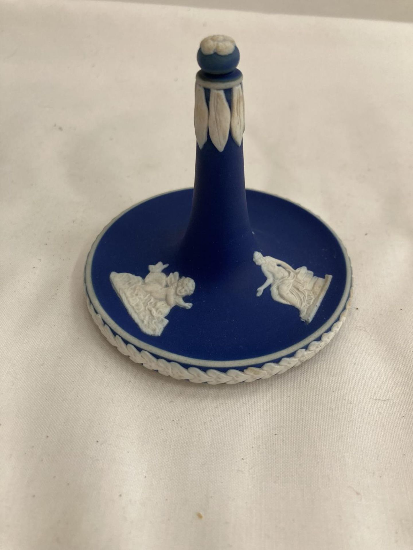 FOUR PIECES OF JASPERWARE TO INCLUDE ADAMS AND WEDGWOOD - Image 5 of 6
