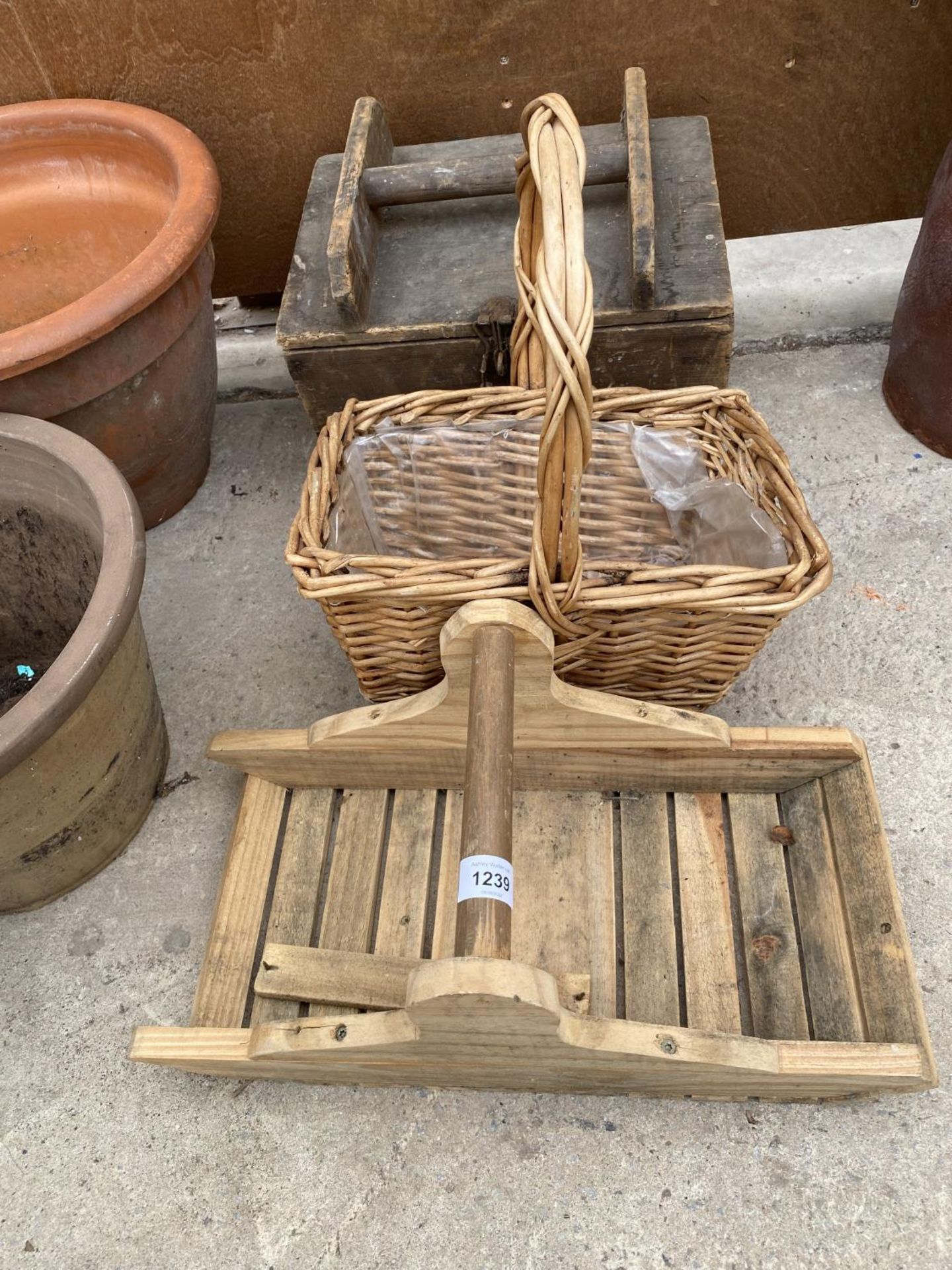 A VINTAGE WOODEN TOOL CHEST, A WICKER BASKET AND A WOODEN BASKET