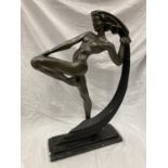 AN ART DECO STYLE FIGURE OF A LADY ON A PLINTH, HEIGHT 72CM, LENGTH 42CM