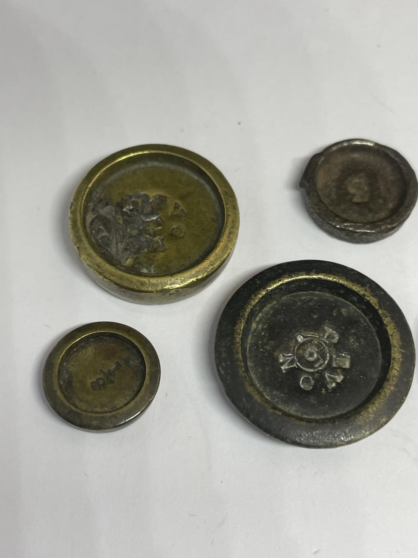 SEVEN VICTORIAN BRASS WEIGHTS - Image 2 of 4