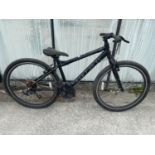 A GENTS CARRERA PARVA MOUNTAIN BIKE WITH 21 SPEED TOURNEY GEAR SYSTEM