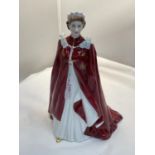 A ROYAL WORCESTER FIGURE OF THE QUEEN TO CELEBRATE HER 80TH BIRTHDAY 2006