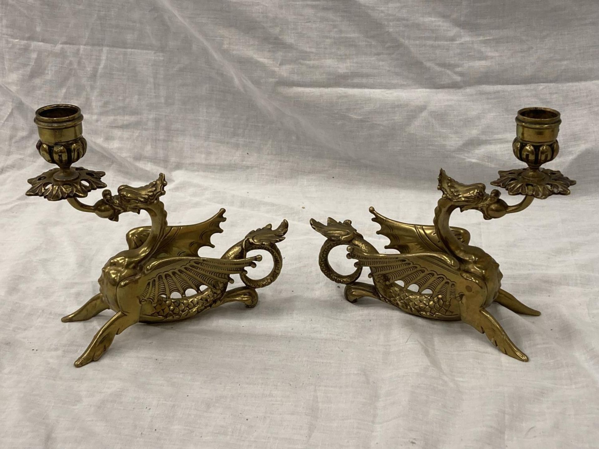 A PAIR OF BRASS 'WELSH DRAGON' CANDLESTICKS HEIGHT 17.5CM, LENGTH 17CM - Image 4 of 4