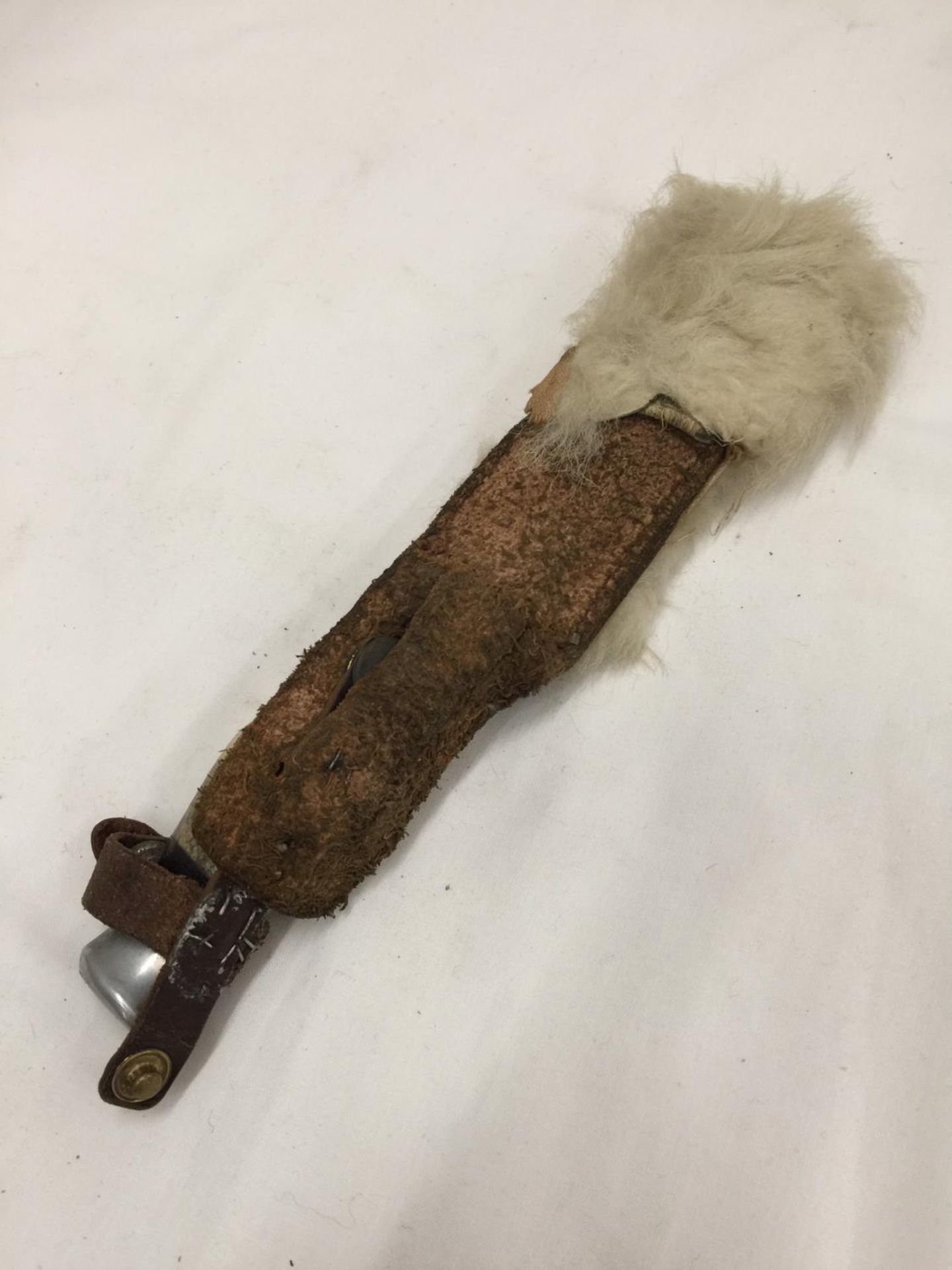 A BOWIE KNIFE WITH ANTLER HANDLE, 10CM BLADE AND LEATHER SHEATH - Image 2 of 4