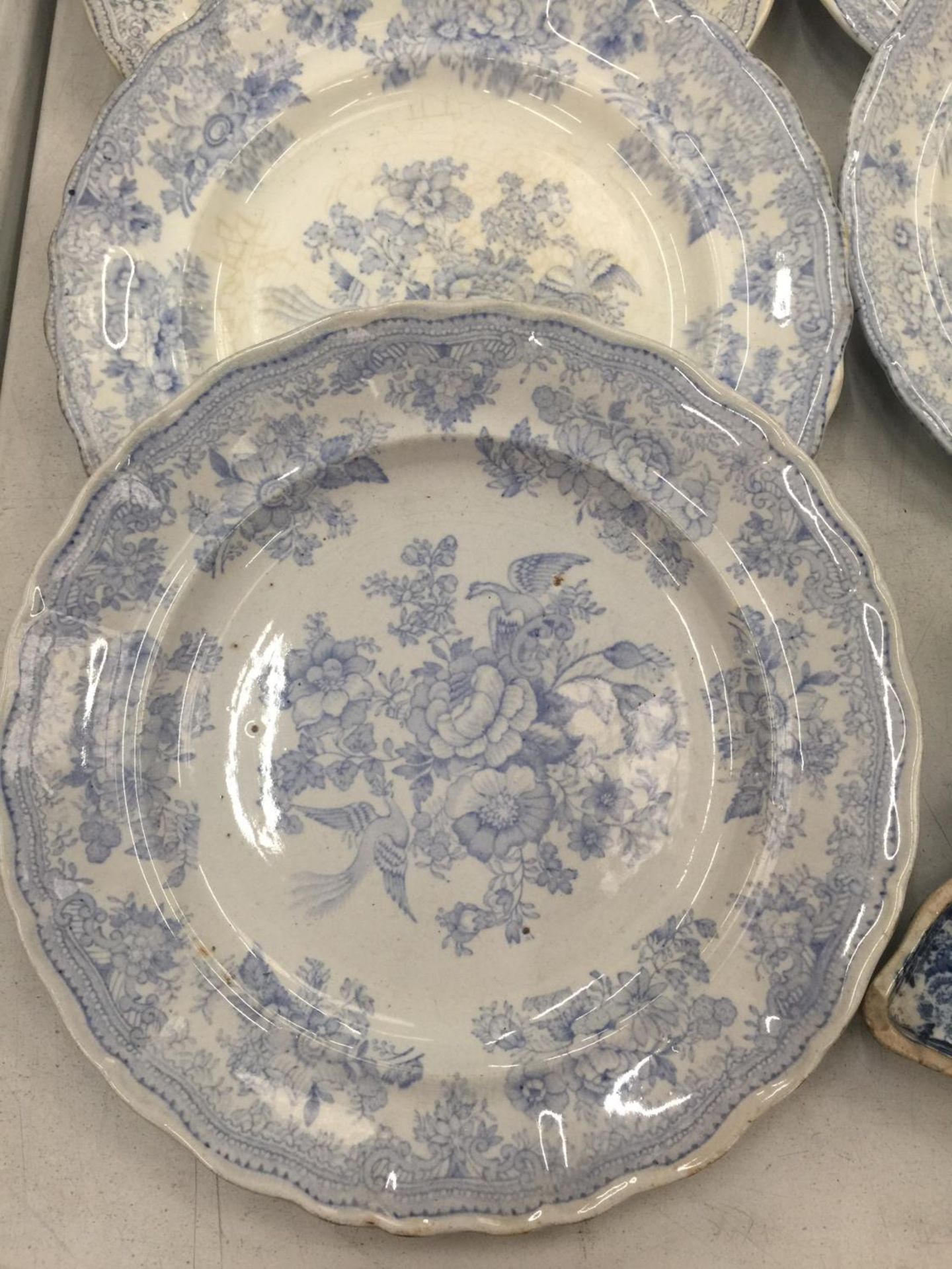 A COLLECTION OF VINTAGE BLUE AND WHITE PLATES, BOWL, JUG, ETC TO ICLUDE BOOTHS 'BRITISH SCENERY', - Image 2 of 5