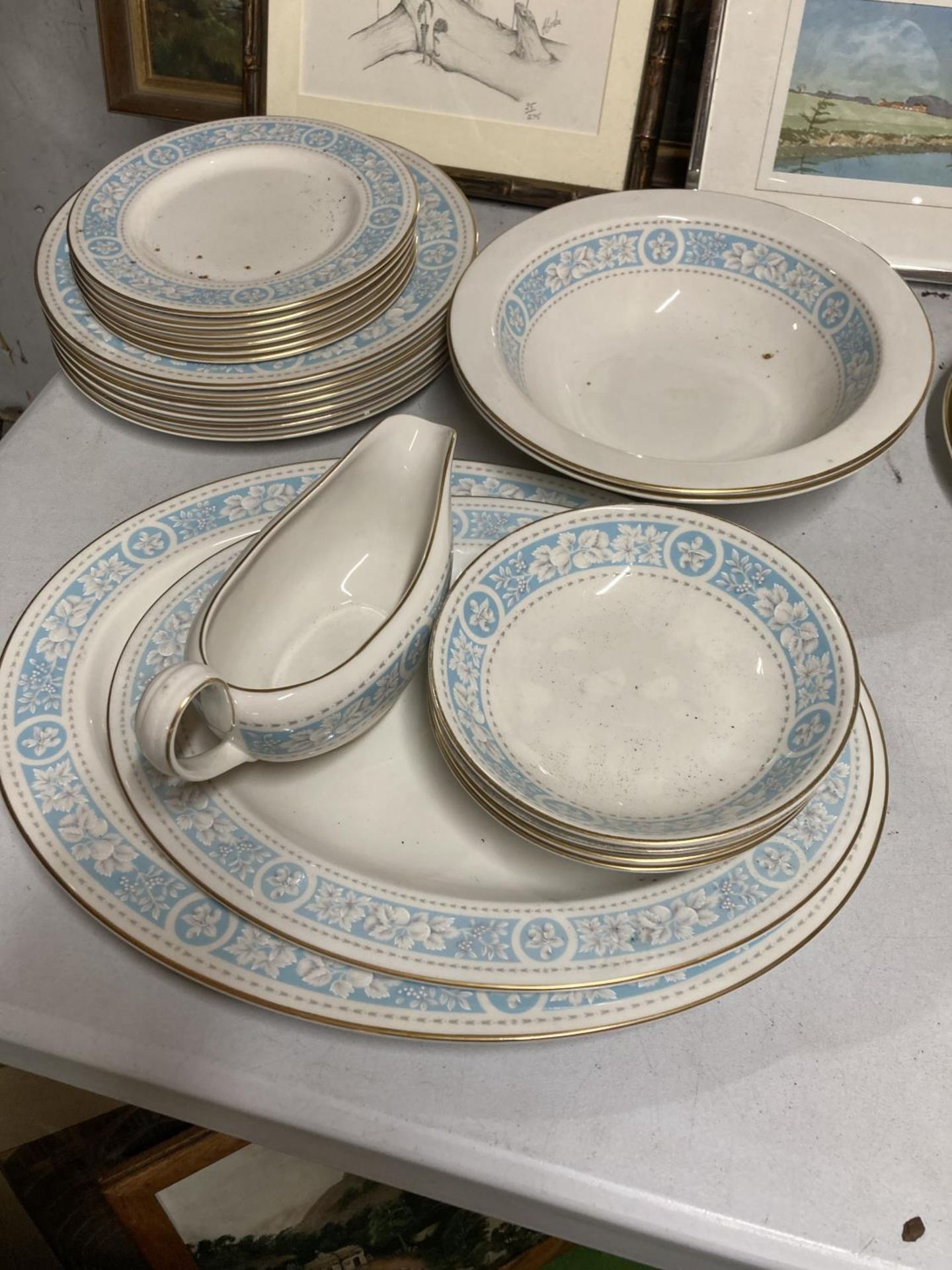 A QUANTITY OF ROYAL DOULTON 'HAMPTON COURT' TO INCLUDE MEAT PLATES, DINNER AND SIDE PLATES, SOUP