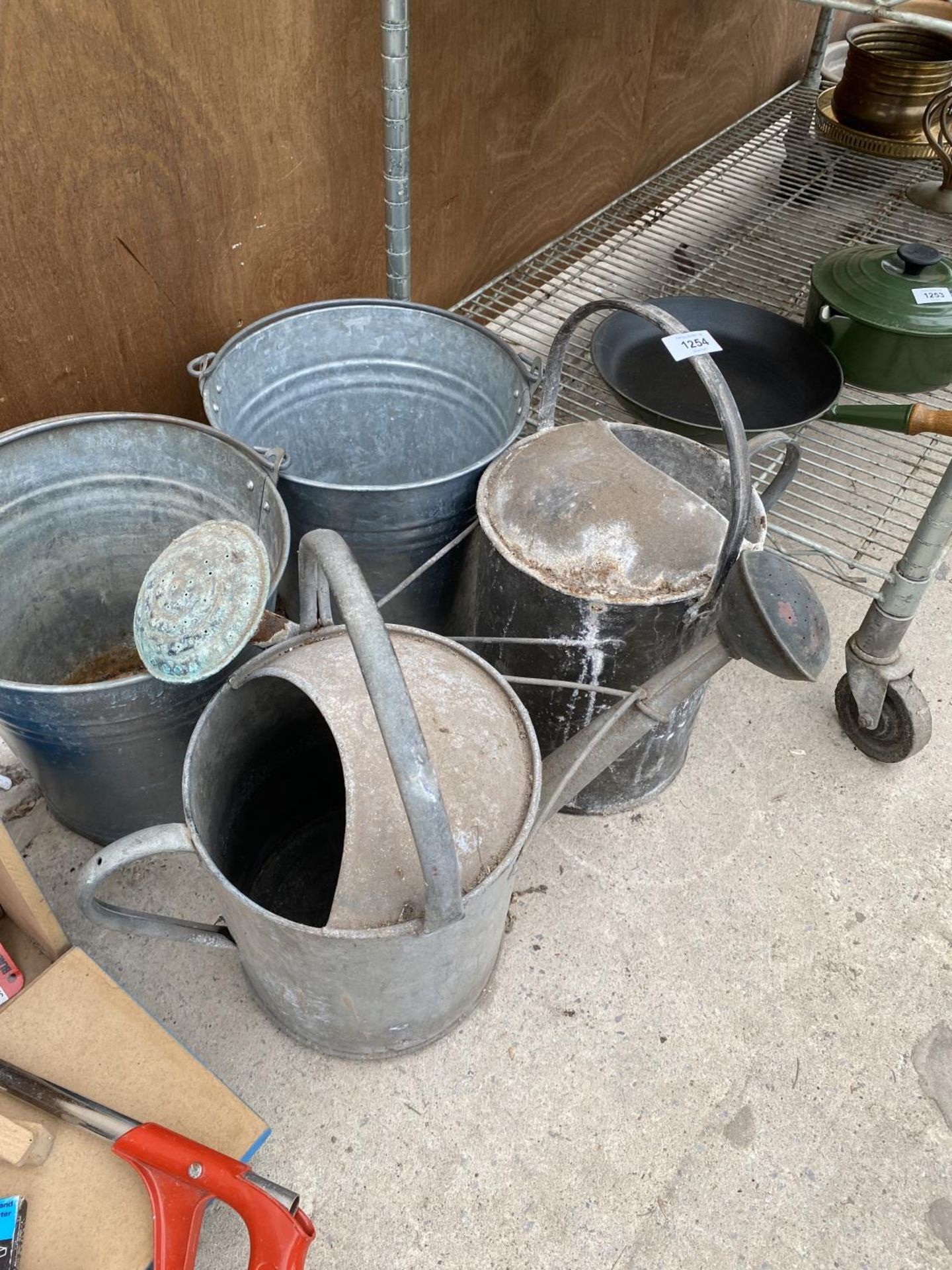 TWO VINTAGE GALVANISED WATERING CANS AND TWO GALVANISED BUCKETS - Image 3 of 3