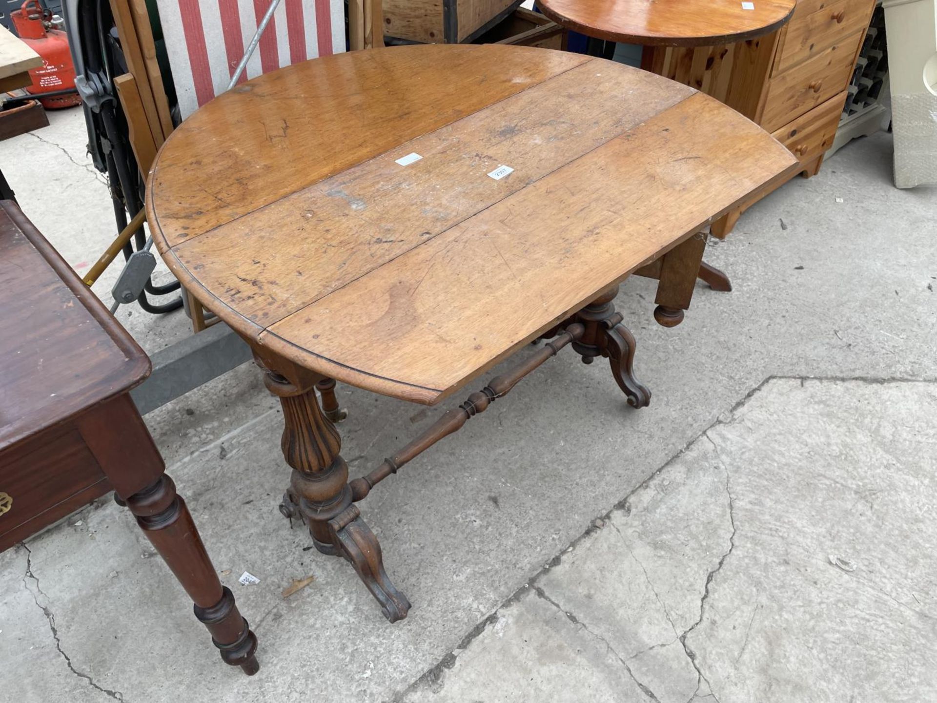 A VICTORIAN SUTHERLAND TABLE, LEAF A/F