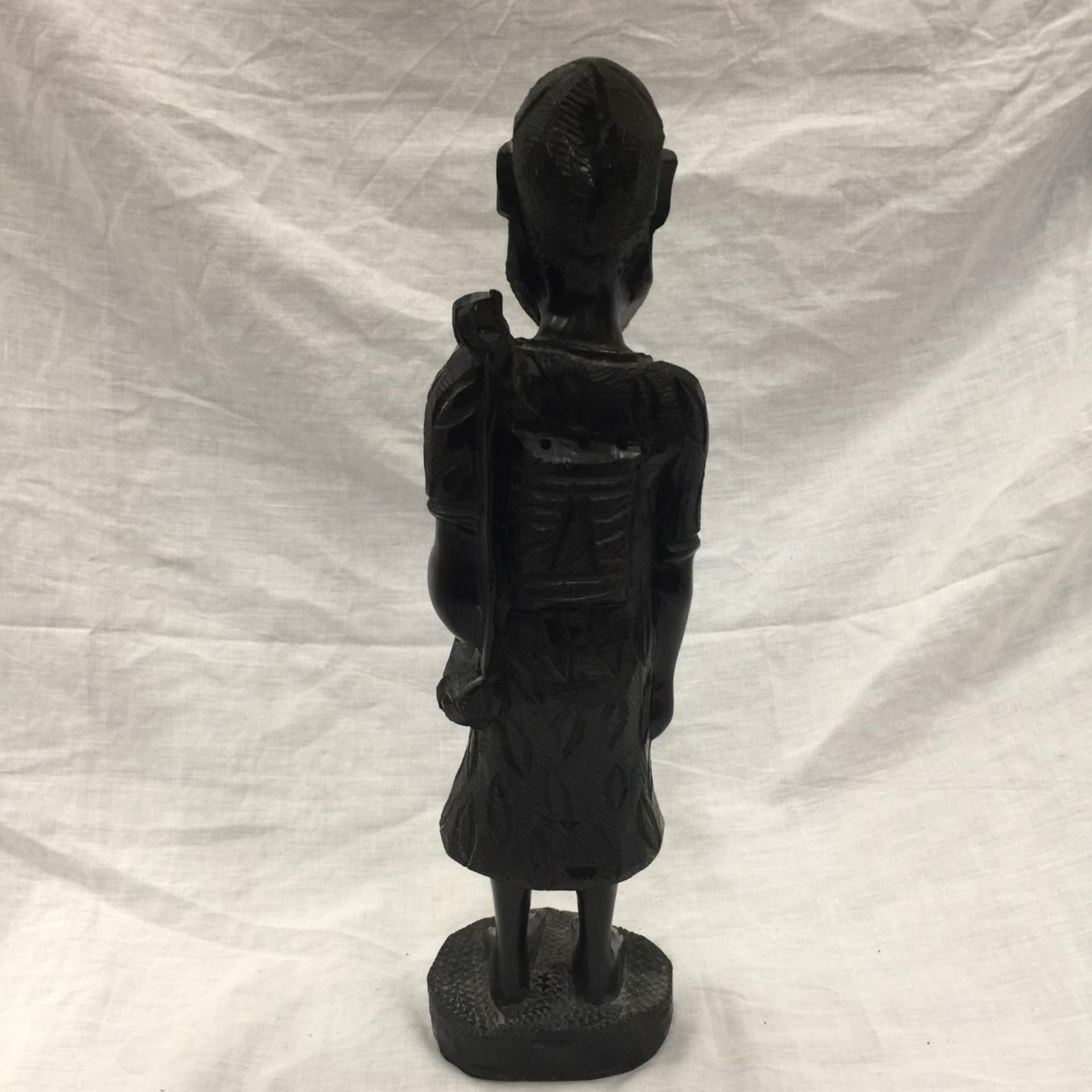 THREE CARVED WOODEN FIGURES - TWO AFRICAN HEIGHT 64CM AND 43CM AND AN ASIAN EXAMPLE HEIGHT 43CM - Image 10 of 11