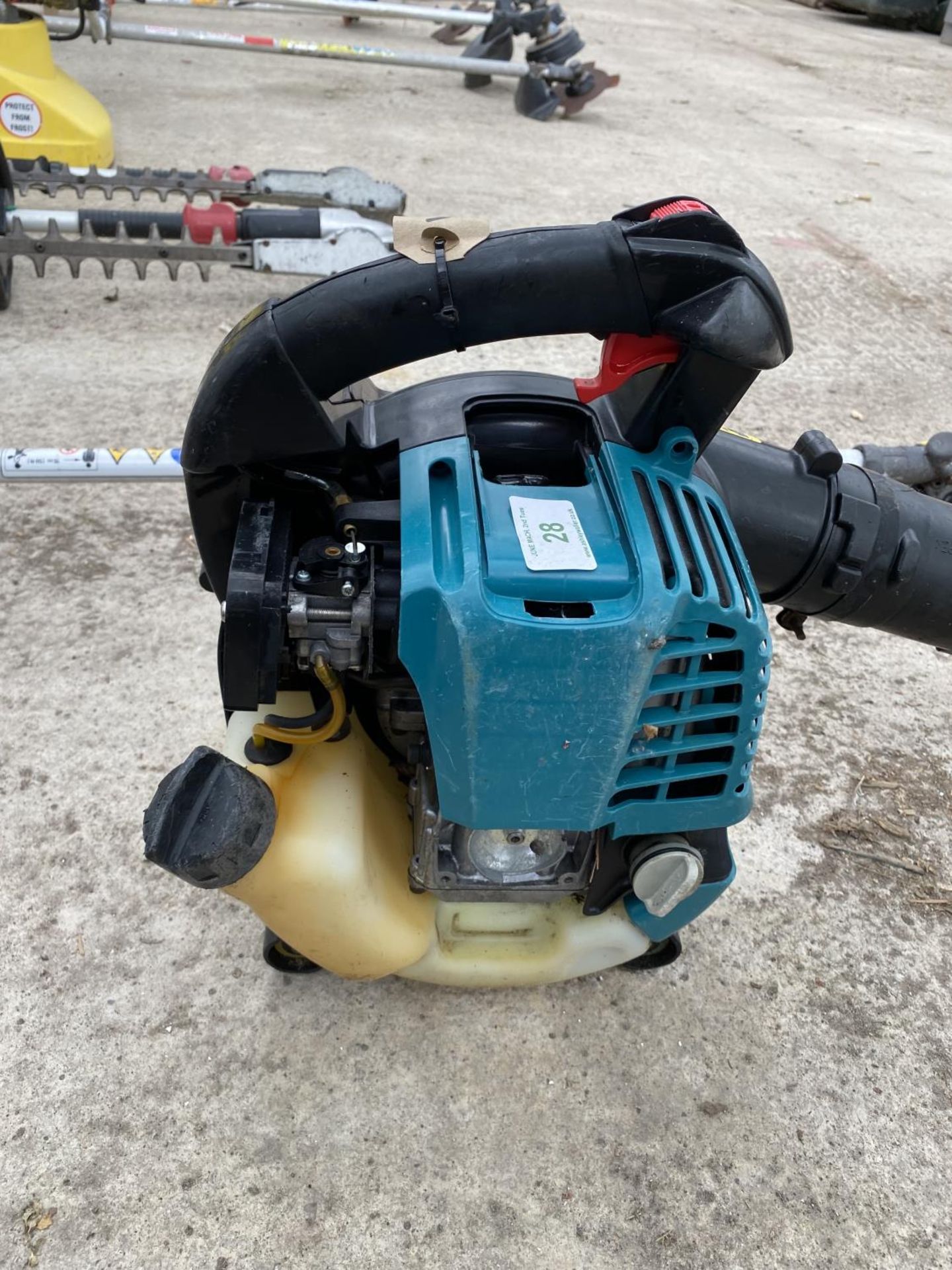 MAKITA BHX 2501 HAND HELD BLOWER + VAT - Image 2 of 3