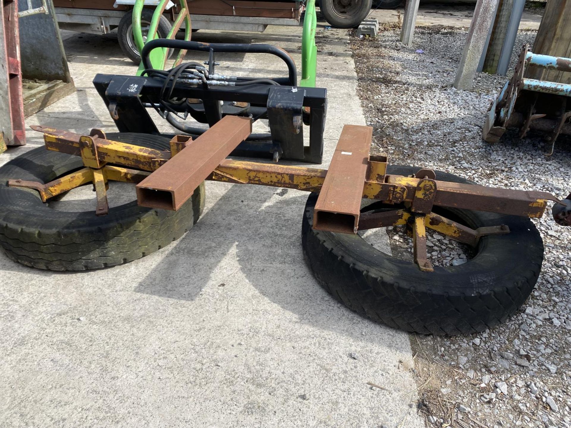 2 WHEEL SILAGE PUSHER + VAT