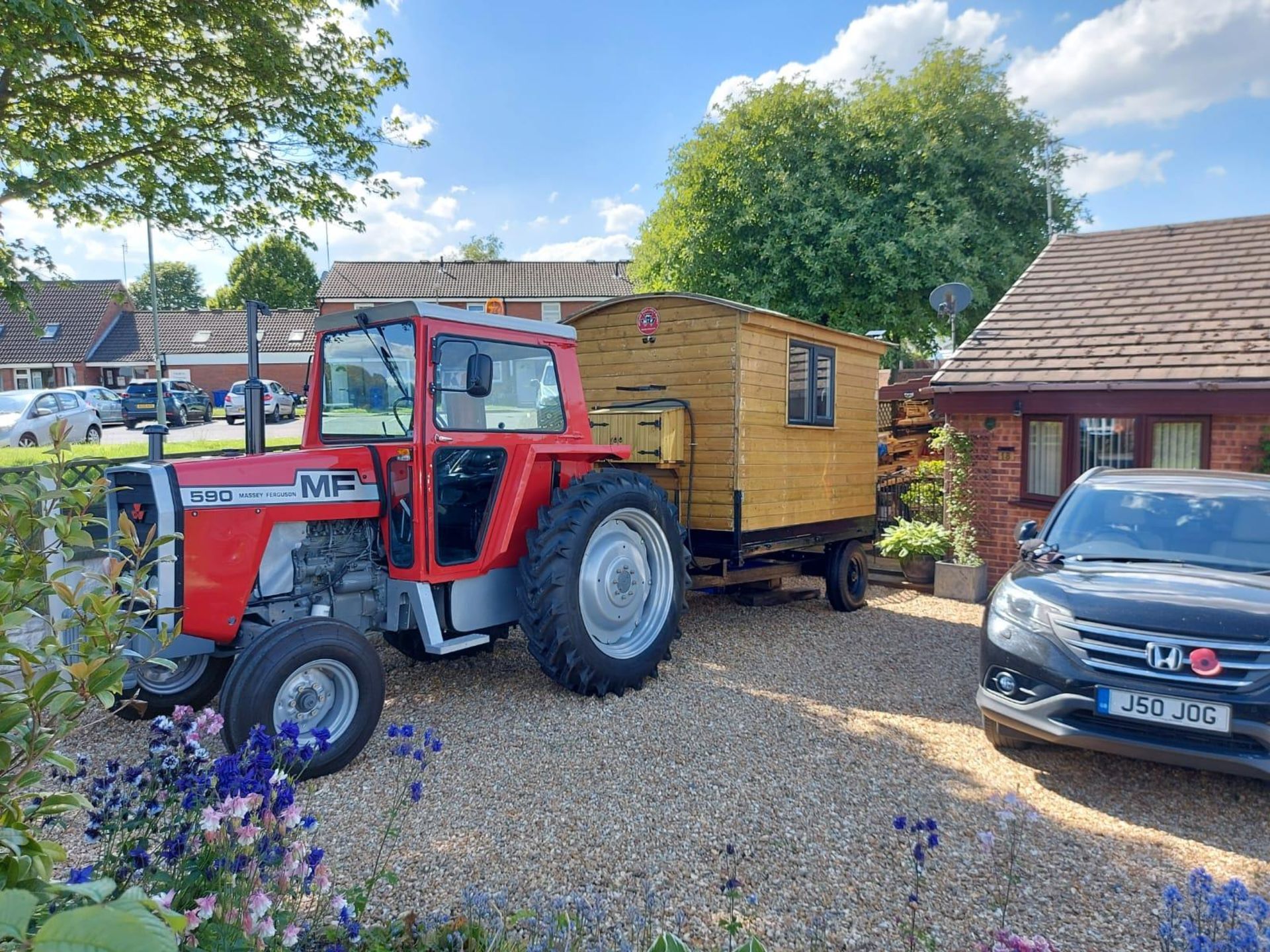 A MASSEY FERGUSON 590 TRACTOR -UTF 234S 4762 HOURS THIS TRACTOR HAS BEEN THE SUBJECT OF A FULL, - Image 5 of 22