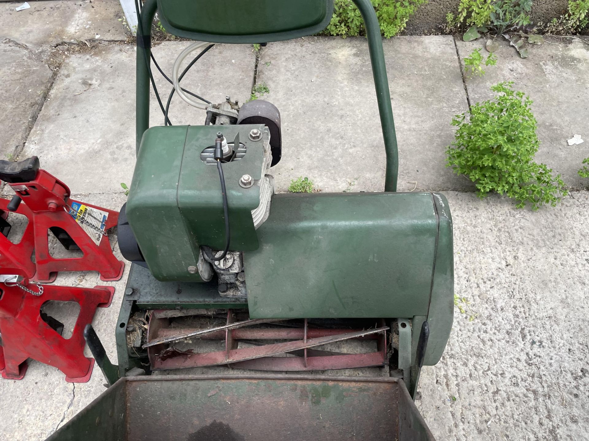 A PETROL LAWN MOWER NO VAT - Image 2 of 3