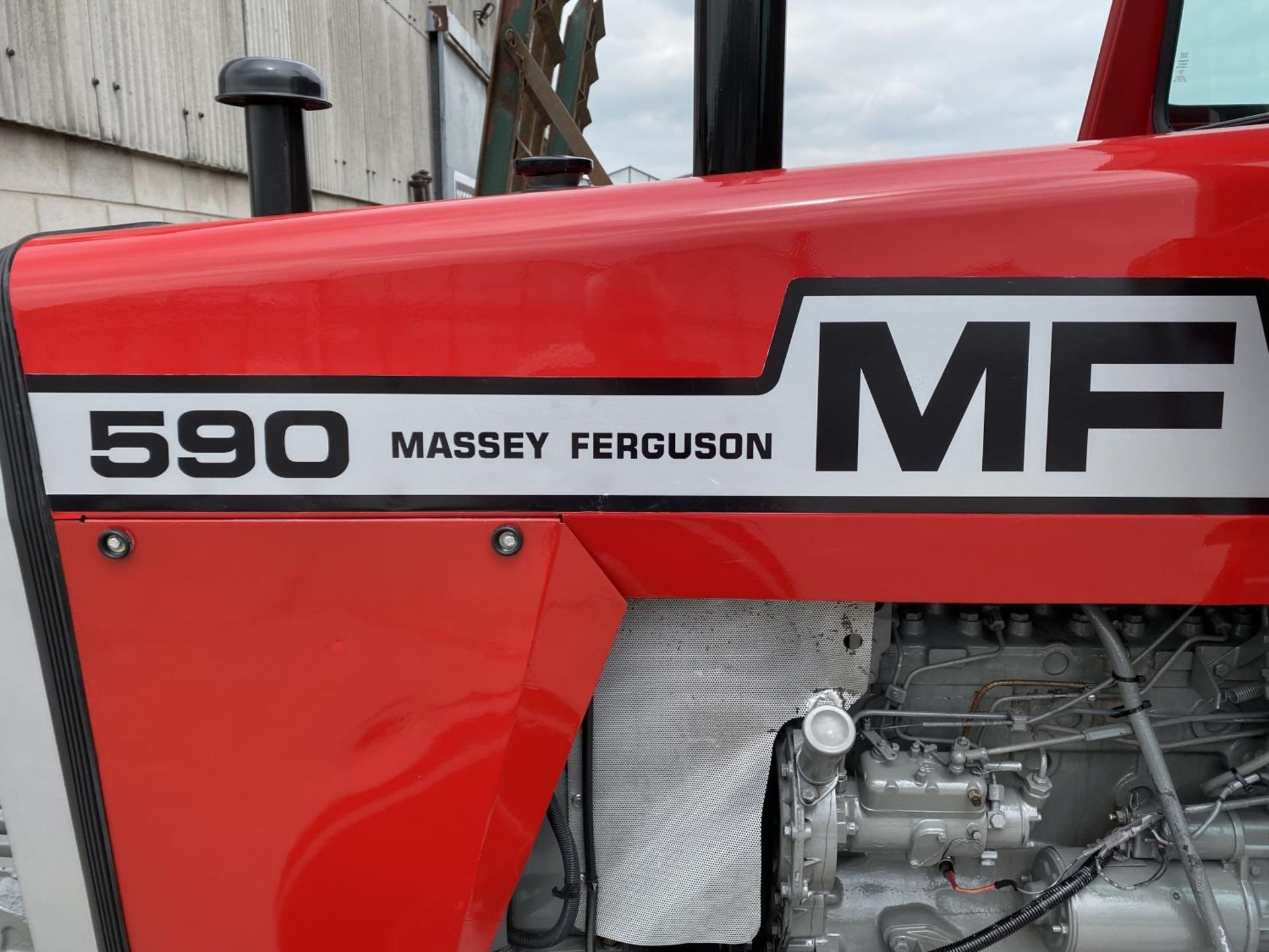 A MASSEY FERGUSON 590 TRACTOR -UTF 234S 4762 HOURS THIS TRACTOR HAS BEEN THE SUBJECT OF A FULL, - Image 21 of 22