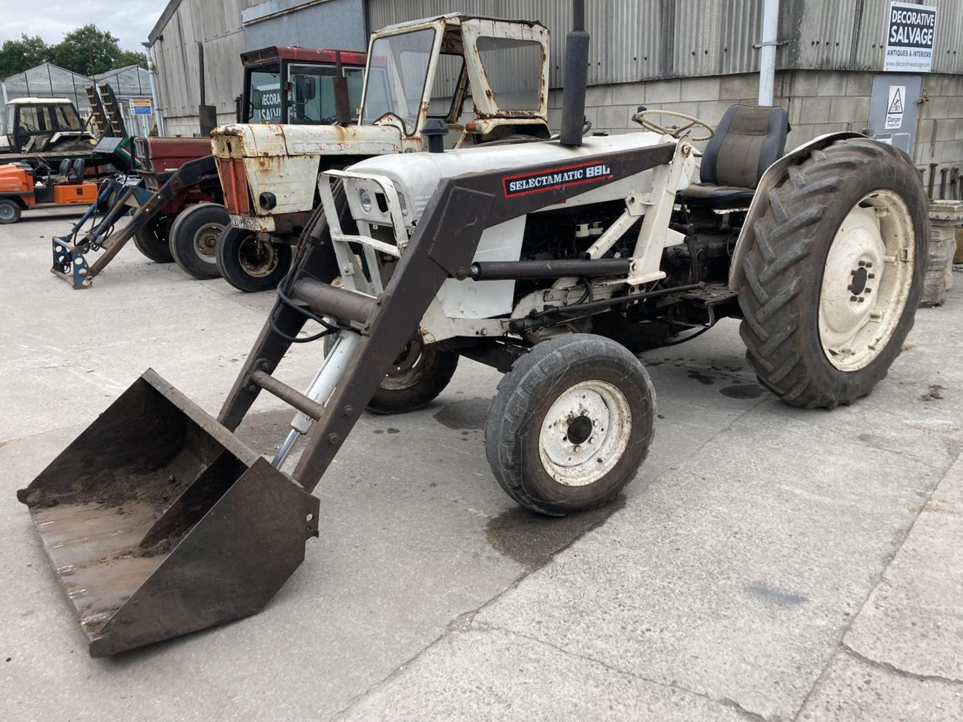 DAVID BROWN 990 TRACTOR WITH V5 FIRST REG 01/09/70 TMA 315J WITH POWER LOADER RECONDITIONED ENGINE