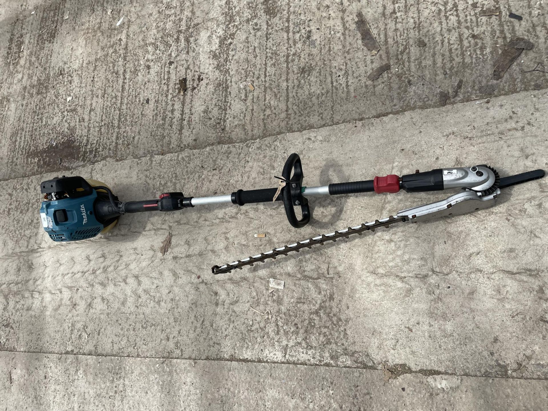 MAKITA EN495 SHORT POLE HEDGE CUTTER + VAT