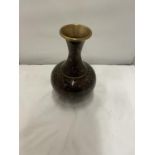 AN ORIENTAL STYLE METAL VASE WITH CLOISONNE STYLE DECORATION HEIGHT 26CM