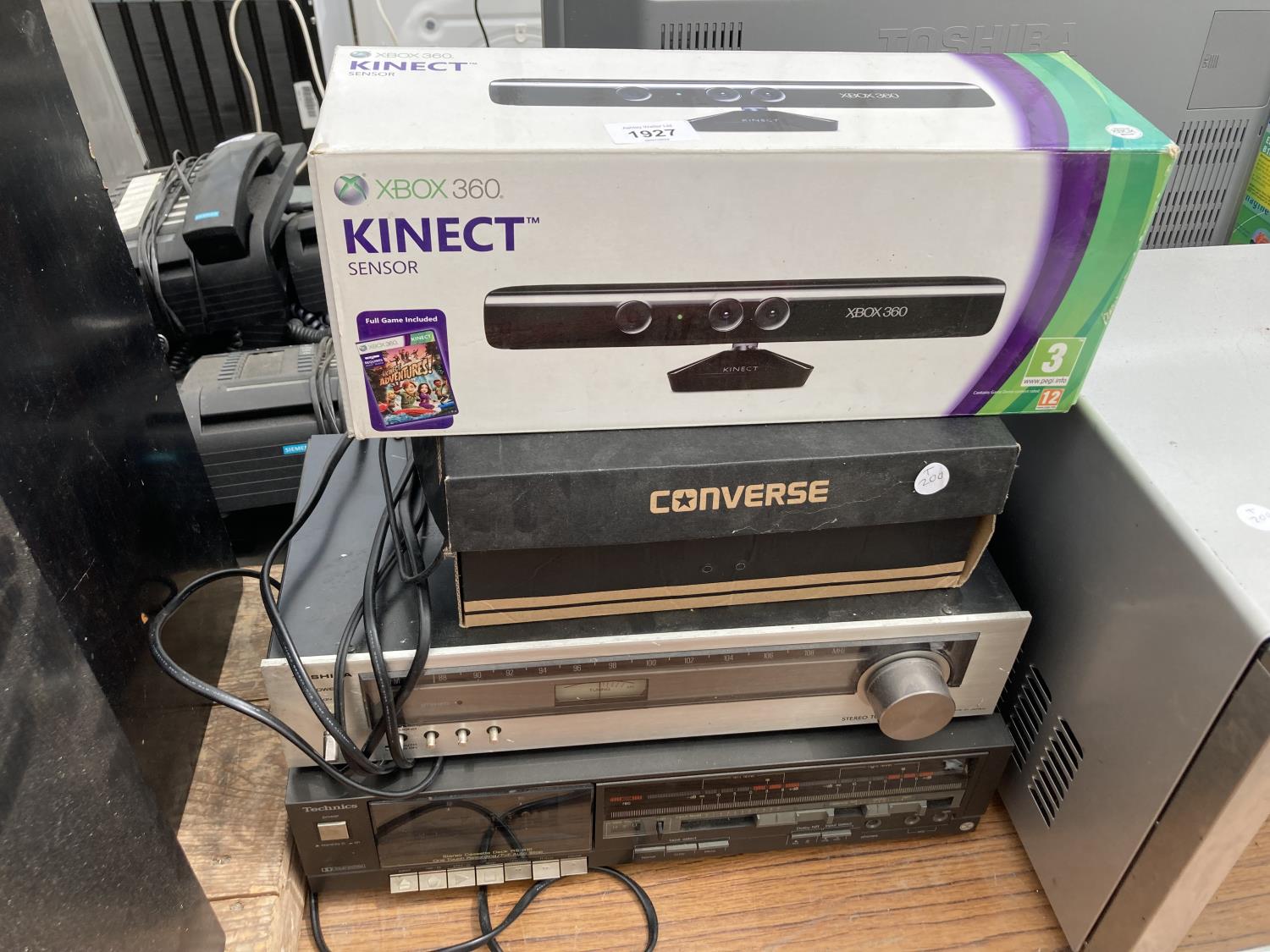 AN ASSORTMENT OF ITEMS TO INCLUDE AN XBOX360 KINECT, A TOSHIBA TUNER AND A TECHNICS CASSETTE DECK