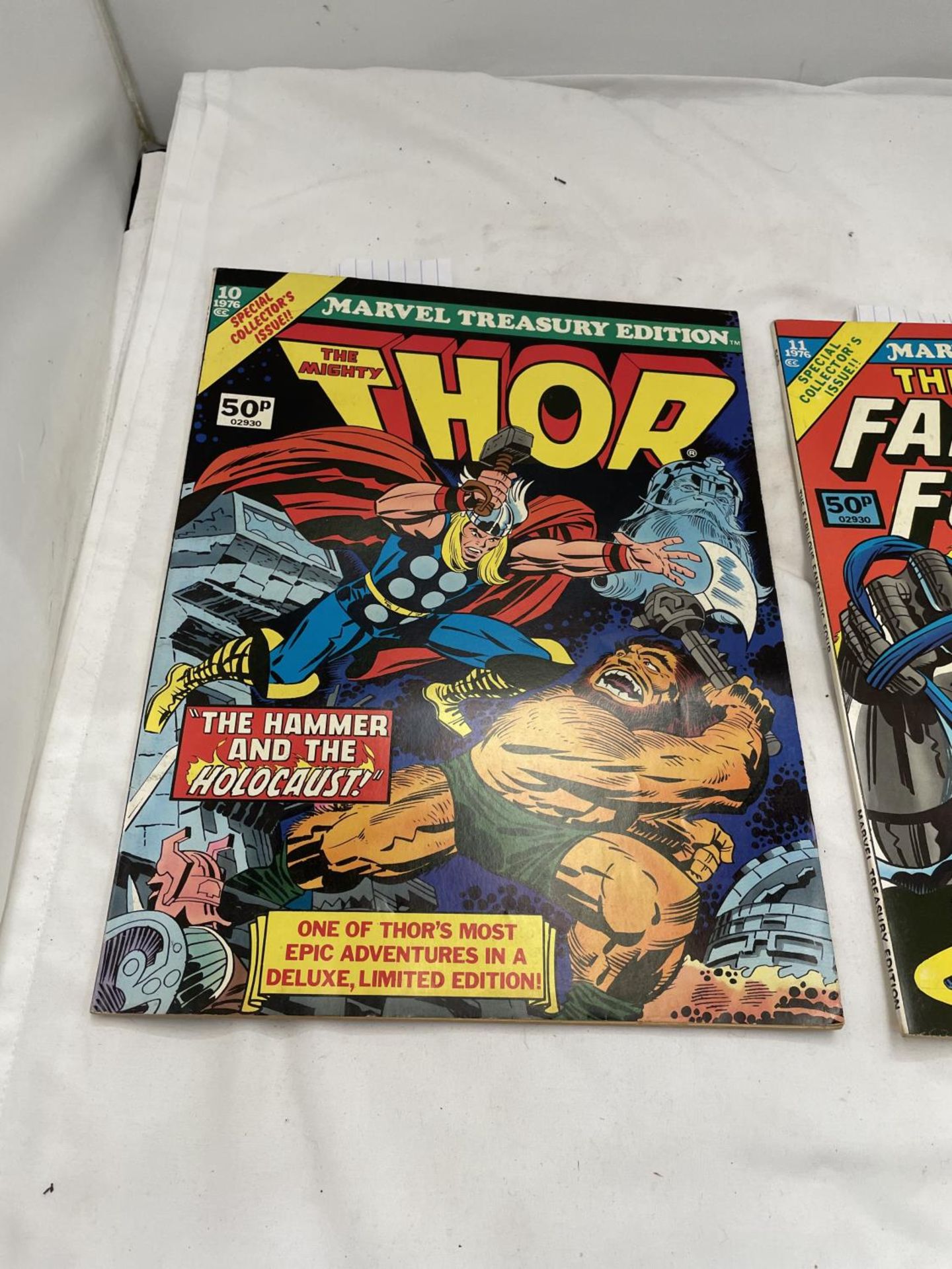 TWO MARVEL TREASURY EDITION COMICS FROM 1976 - NO 10 'THE MIGHTY THOR' AND NO 11 'THE FANTASTIC - Image 3 of 6