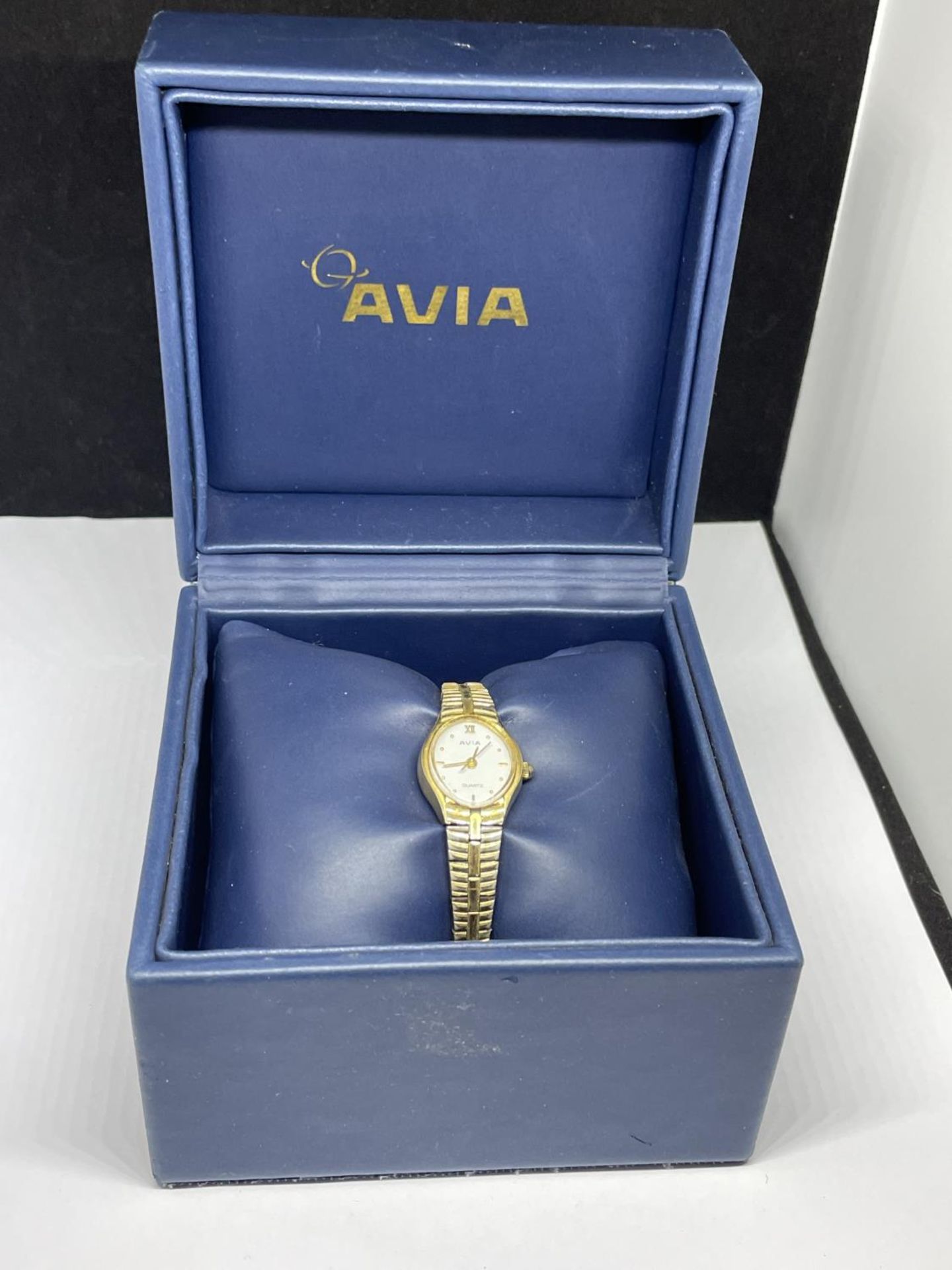 A BOXED AVIA WRIST WATCH SEEN WORKING BUT NO WARRANTY