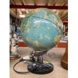 A VINTAGE WORLD GLOBE HEIGHT APPROX 34CM