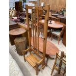 AN EARLY 20TH CENTURY OAK HALL STAND/SEAT WITH LIFT-UP LID, 29" WIDE