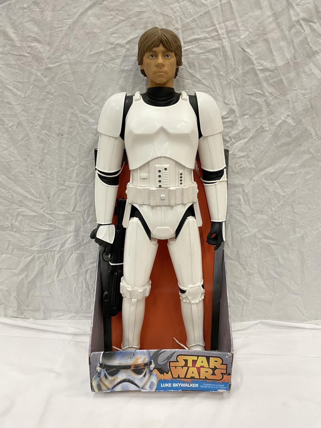 A LARGE BOXED STAR WARS LUKE SKYWALKER FIGURE HEIGHT 79CM