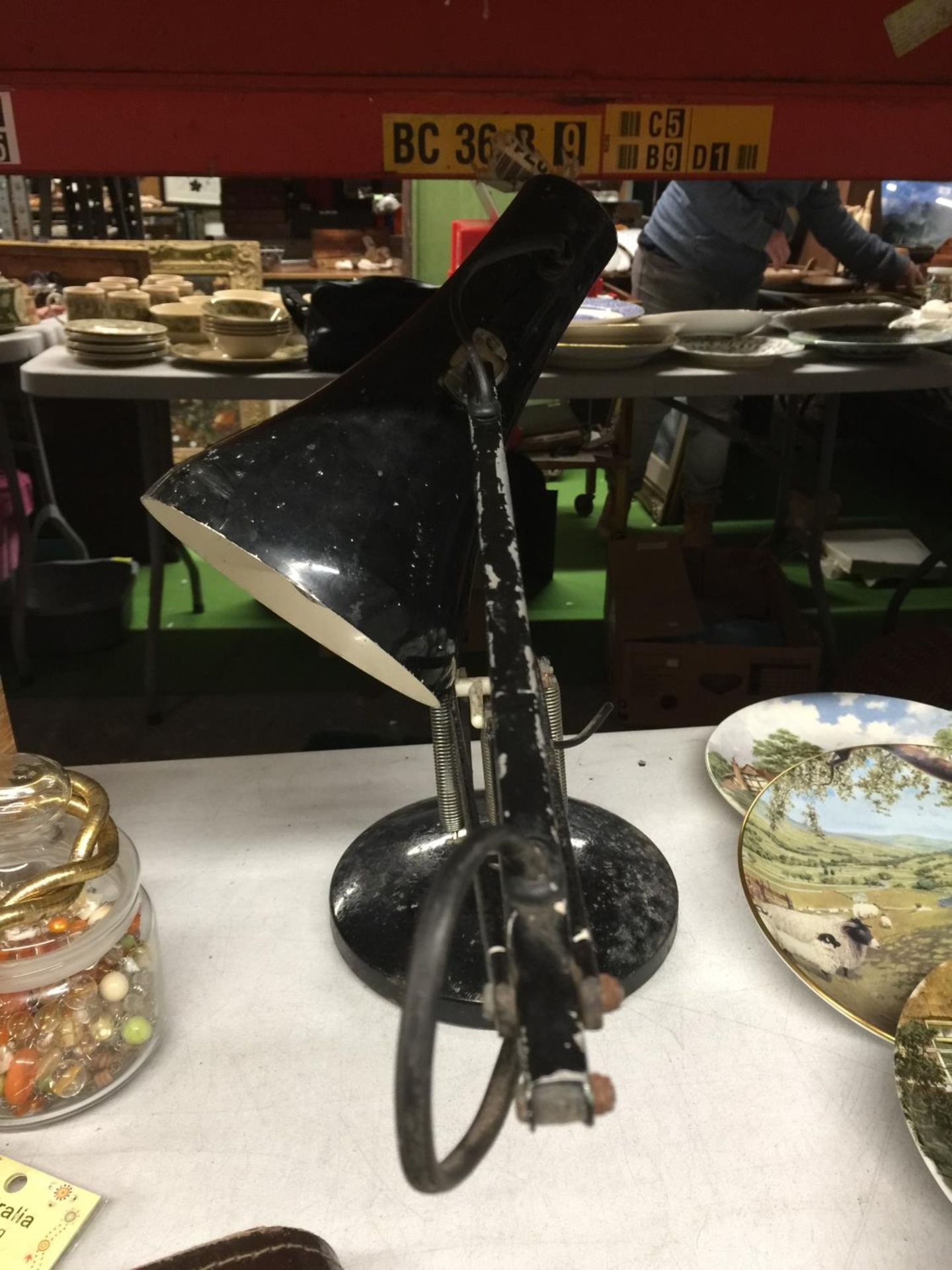 A VINTAGE BLACK ANGLEPOISE LAMP - Image 3 of 3