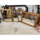 AN ASSORTMENT OF FRAMED WALL MIRRORS