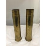 A PAIR OF WW1 TRENCH ART SHELL VASES HEIGHT 30CM