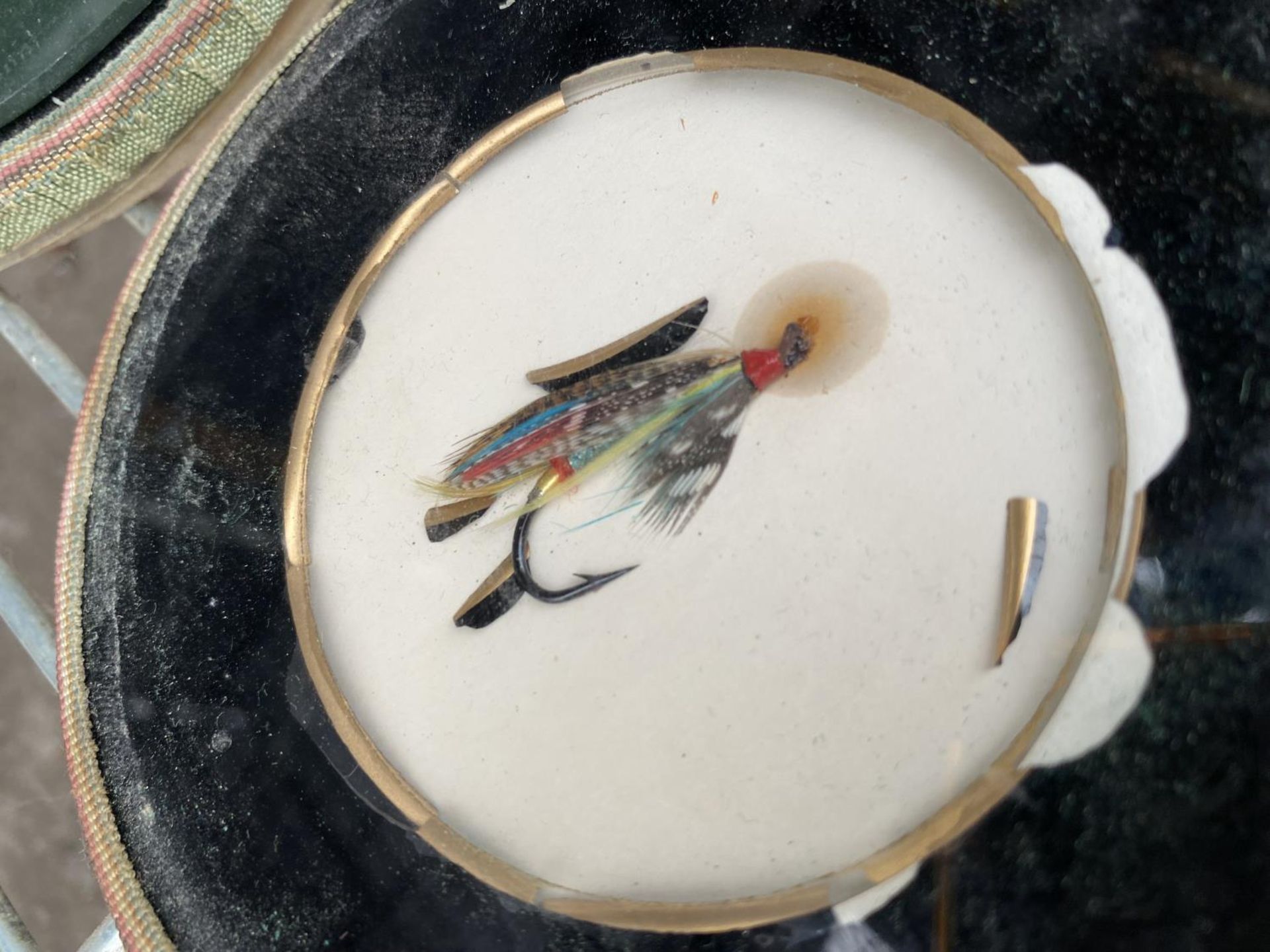 A COLLECTION OF GLASS COASTERS WITH FISHING FLIES INSIDE - Image 4 of 7