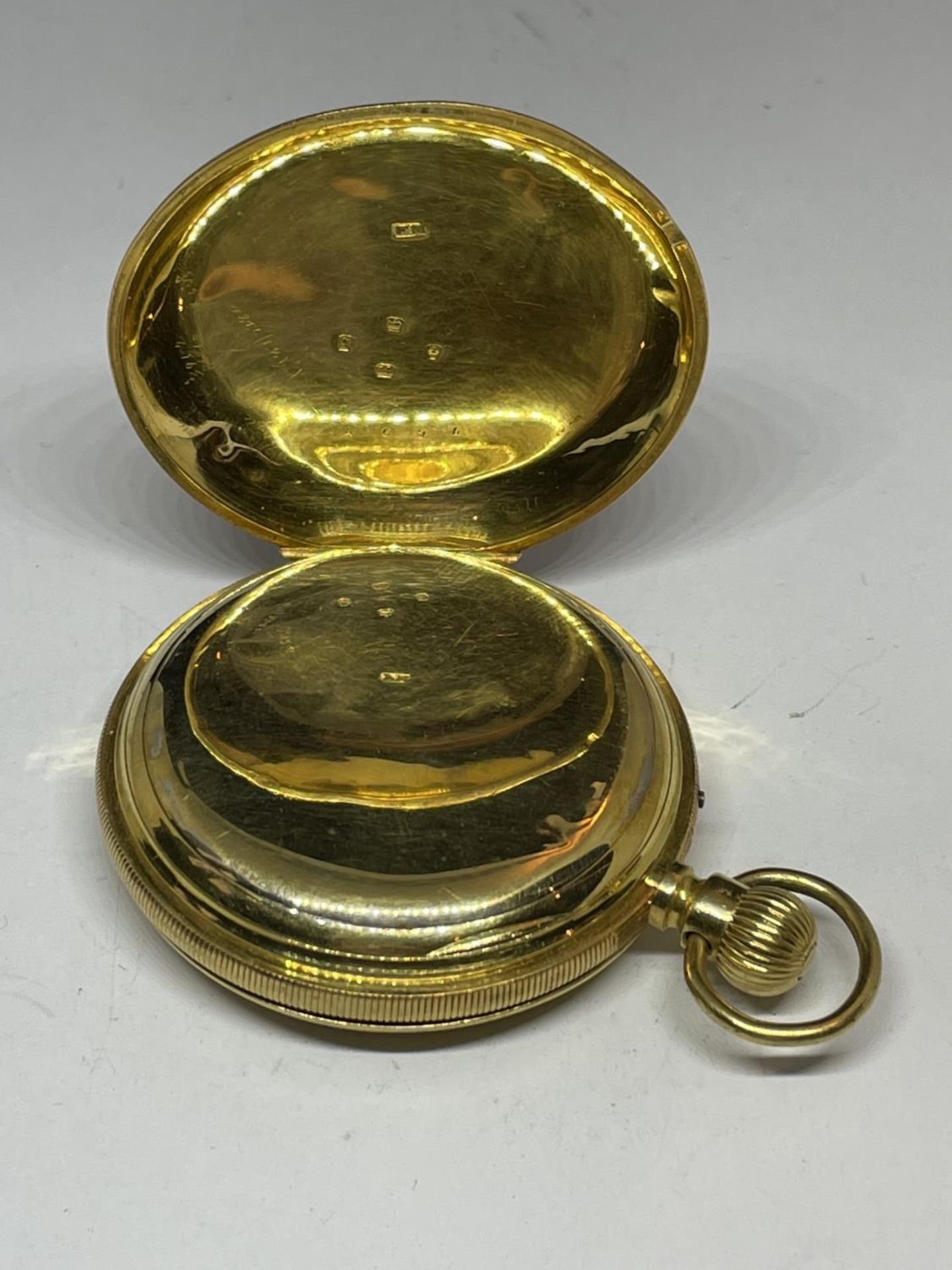 A HALLMARKED LONDON 18 CARAT GOLD HUNTER POCKET WATCH SEEN WORKING BUT NO WARRANTY. GROSS WEIGHT - Image 10 of 17