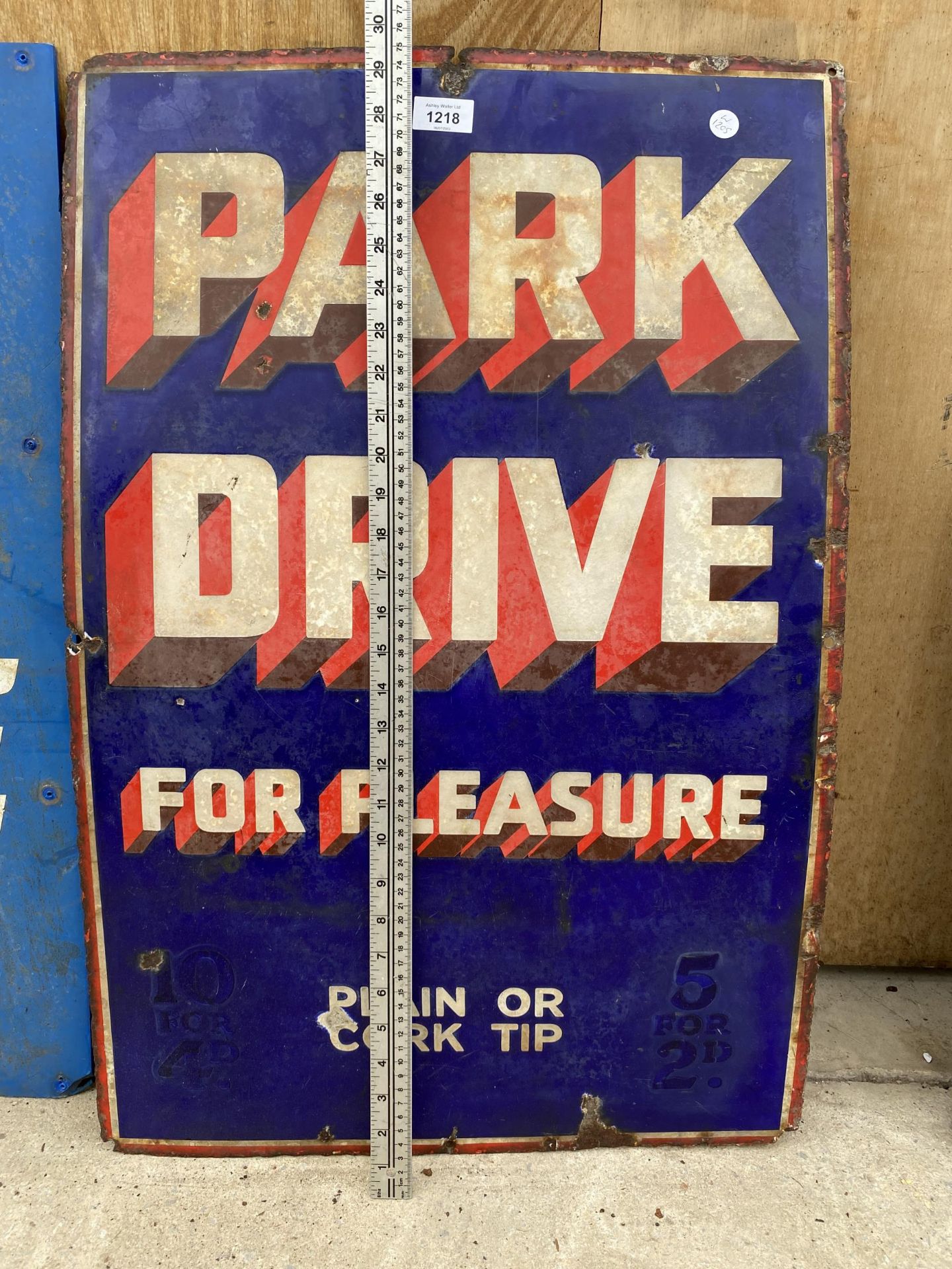 A BELIEVED ORIGINAL ENAMEL 'PARK DRIVE' SIGN (H:77CM W:51CM) - Image 2 of 4