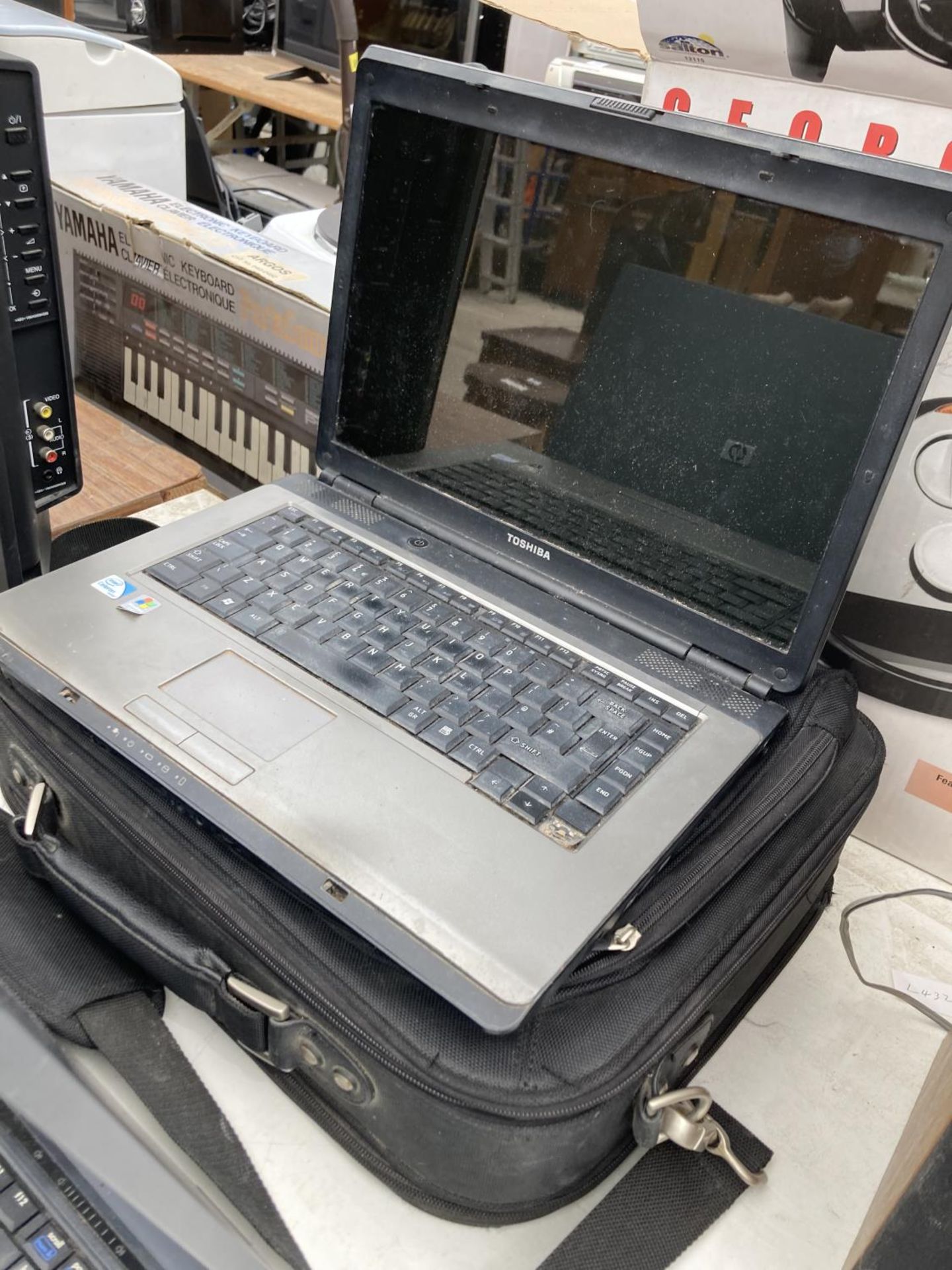 TWO LAPTOPS TO INCLUDE A TOSHIBA AND A HP - Image 2 of 2