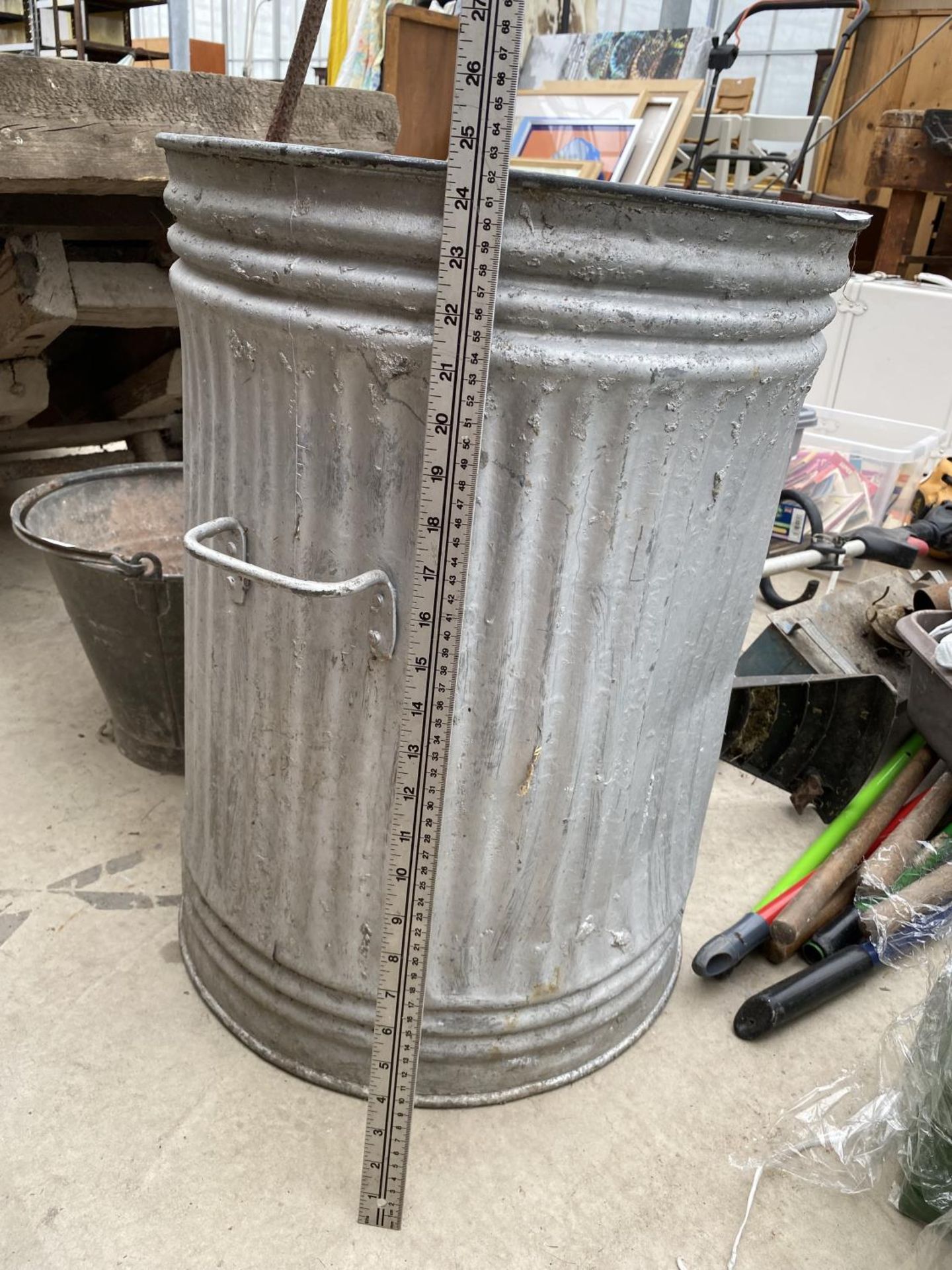 A GALVANISED DUST BIN/PLANTER - Image 5 of 8