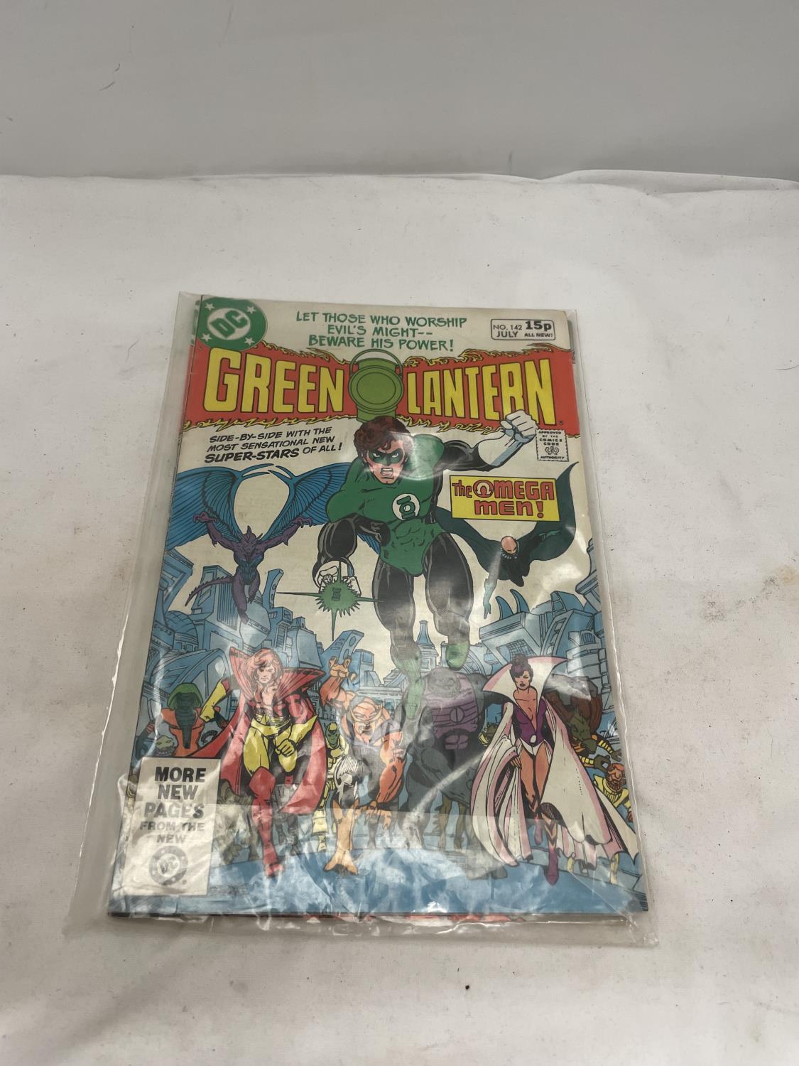 THREE VINTAGE DC GREEN LANTERN COMICS FROM THE 1980'S - Image 2 of 4