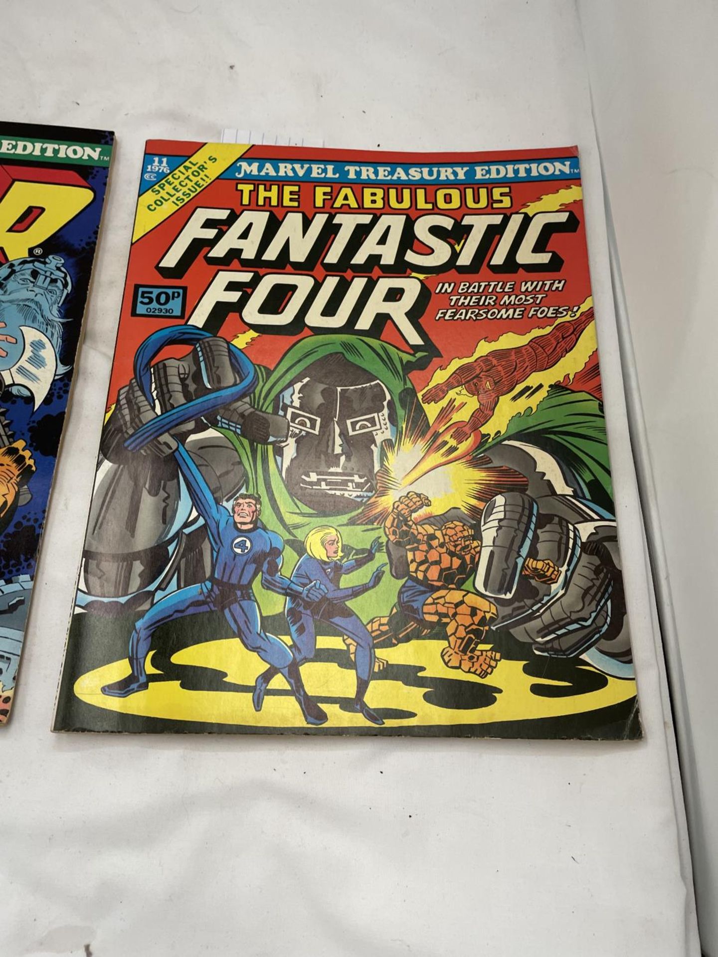 TWO MARVEL TREASURY EDITION COMICS FROM 1976 - NO 10 'THE MIGHTY THOR' AND NO 11 'THE FANTASTIC - Image 5 of 6