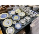 A LARGE QUANTITY OF ROYAL DOULTON 'CARMINA' CHINA TO INCLUDE DINNER AND SIDE PLATES, CUPS,