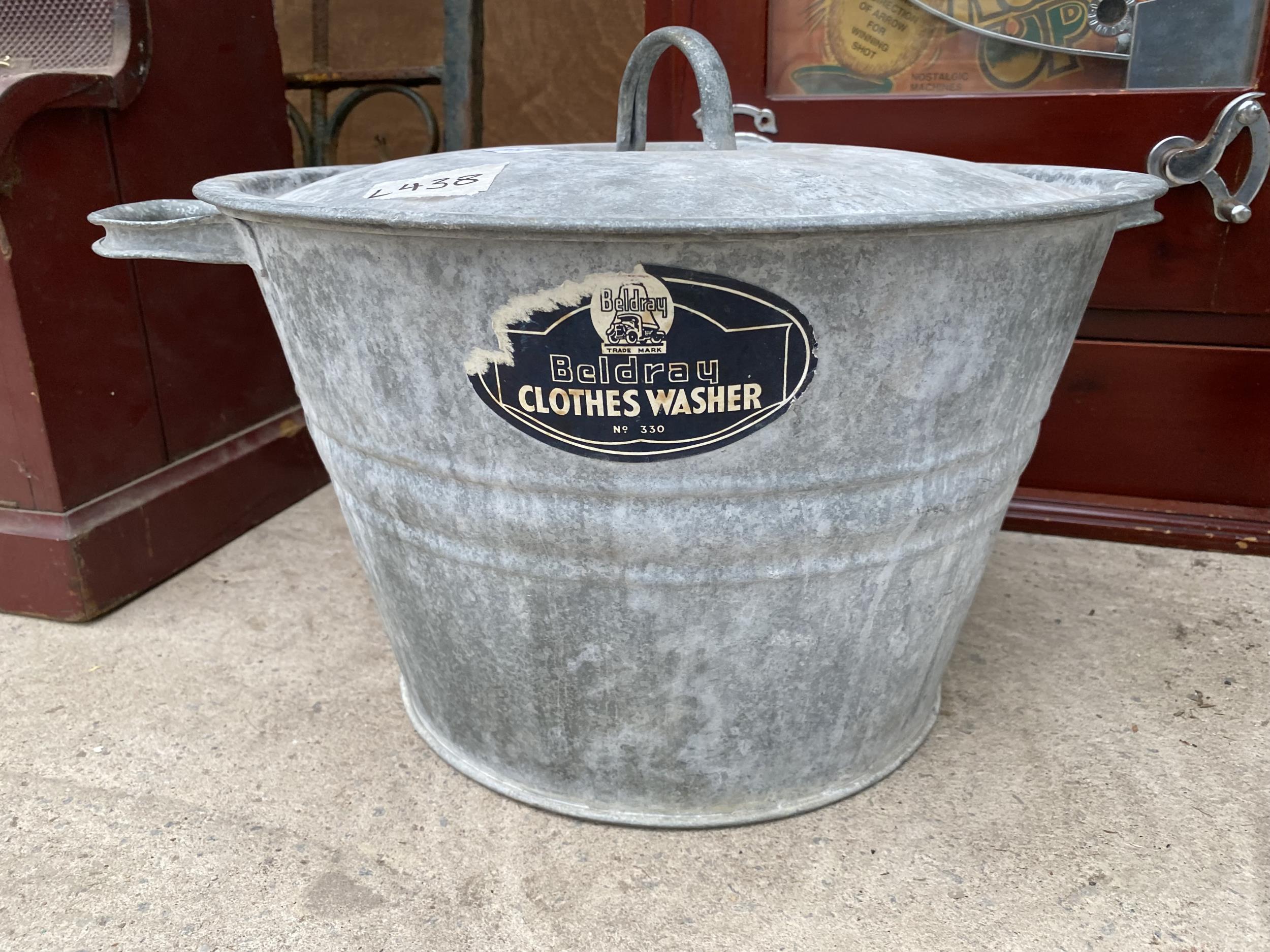 A LARGE GALVANISED LIDDED COOKING POT - Image 2 of 5