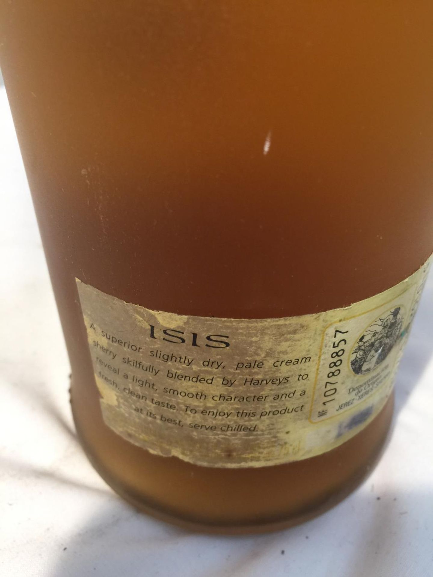 A 75CL BOTTLE OF HARVEYS ISIS PALE CREAM SHERRY 17.5% VOL AND A SECOND 1L BOTTLE OF CROFT ORIGINAL - Image 6 of 6