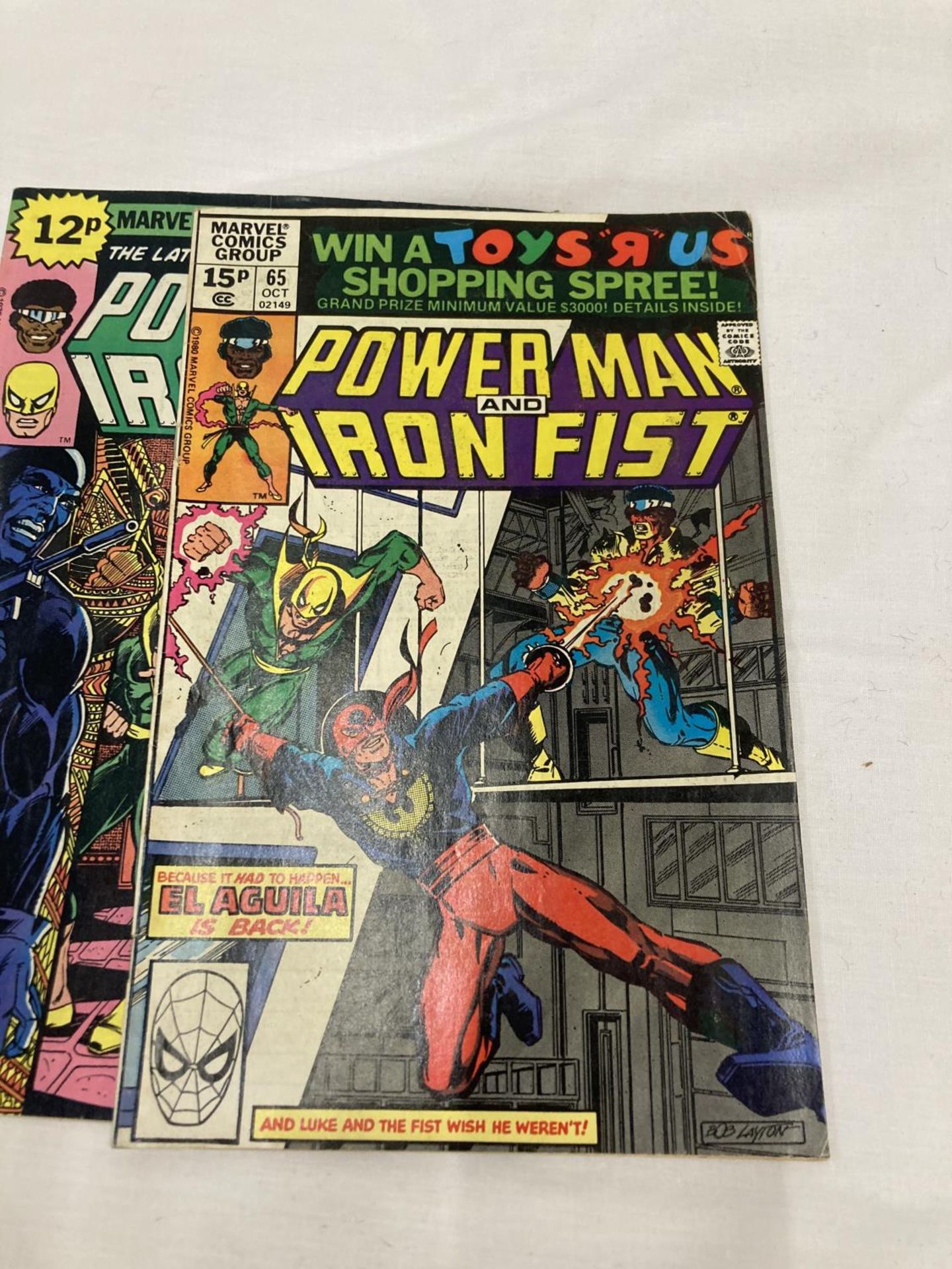 FIVE VINTAGE MARVEL POWERMAN AND IRON FISH COMICS FROM THE 1970'S - Image 10 of 14
