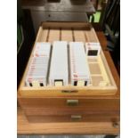 A QUANTITY OF VINTAGE FAMILY SLIDES CASED IN FIVE WOODEN BOXES