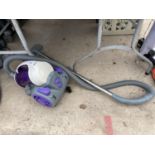 A 1600W VACUUM CLEANER