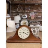 A COLLECTION OF MANTLE CLOCKS TO INCLUDE A QUARTZ WOODFORD ENCASED IN A WOOD VENEER WITH TWO FURTHER