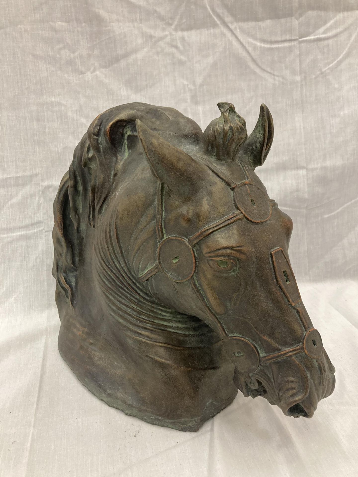 A BRONZE HORSE HEAD BUST HEIGHT 31CM