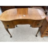 A MID 20TH CENTURY KIDNEY SHAPED DRESSING TABLE ON CABRIOLE LEGS, 39" WIDE