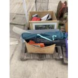 AN ASSORTMENT OF VARIOUS HOUSEHOLD CLEARANCE ITEMS