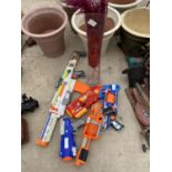 A COLLECTION OF ITEMS TO INCLUDE NERF GUNS AND A VASE