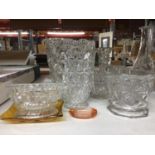 A QUANTITY OF GLASSWARE TO INCLUDE VASES, JUGS, BOWLS, ETC