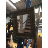 A SMALL GILT DETAILED FRAMED MIRROR H: 34CM